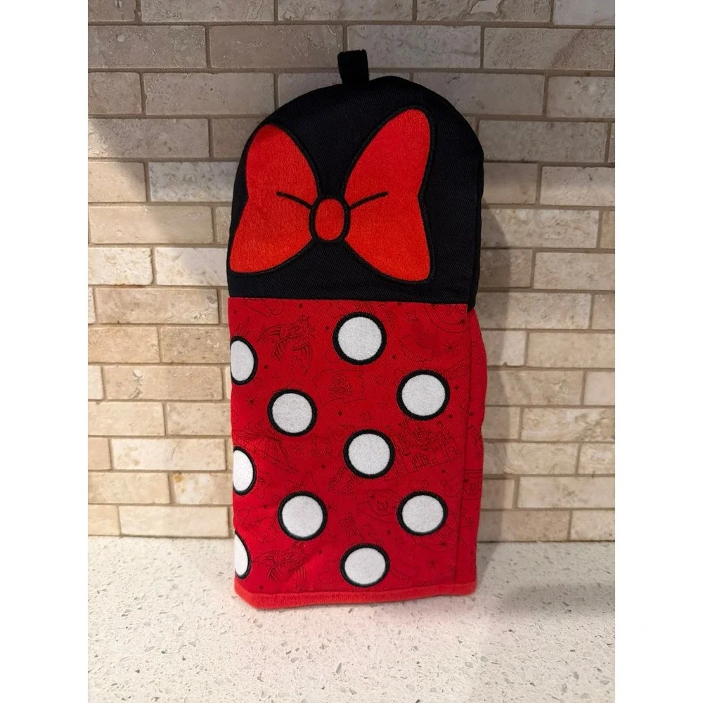 Disney Minnie Mickey‎ Oven Mitts Bundle